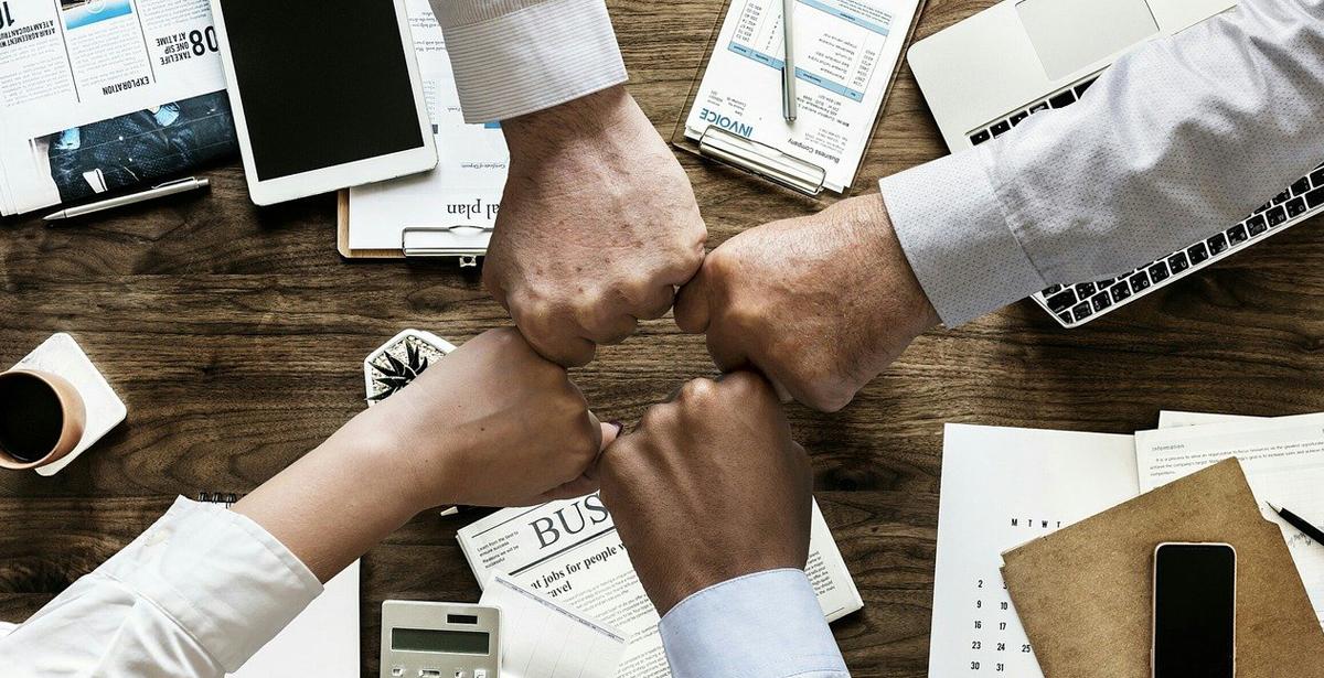 Gruppo lavoro - Fonte: pixabay.com Credit: mohamed_hassan