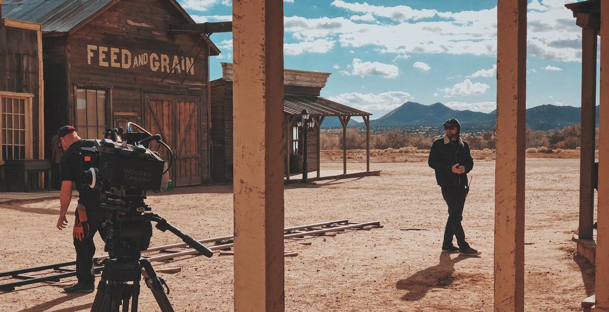 Set cinematografico - Photo by Chris Murray on Unsplash