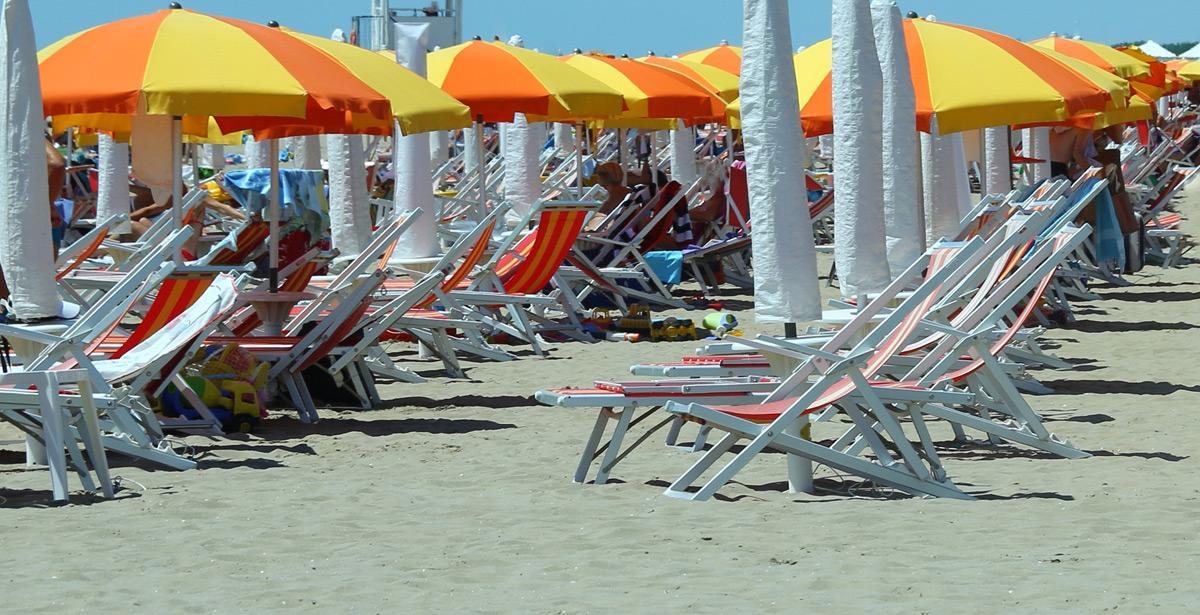 Stabilimento balneare - Foto di ChiccoDodiFC da Adobe Stock