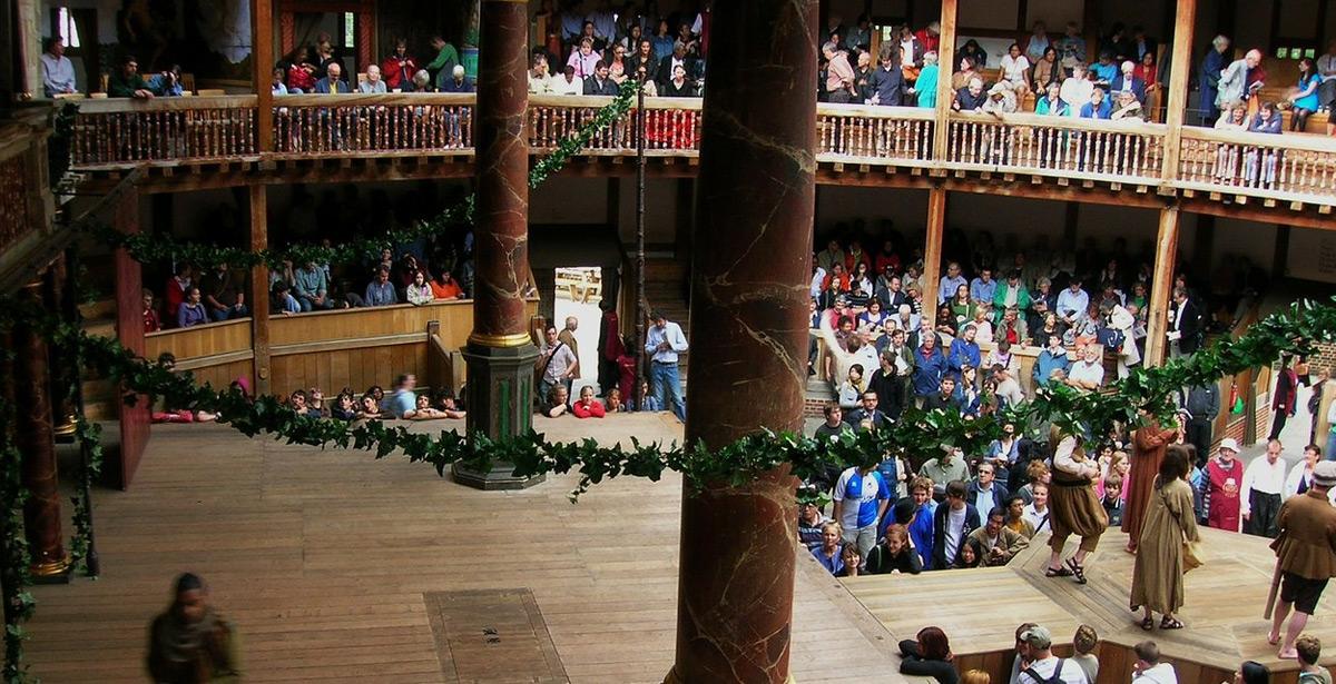 Teatro con palco e pubblico - Foto di David Mark da Pixabay