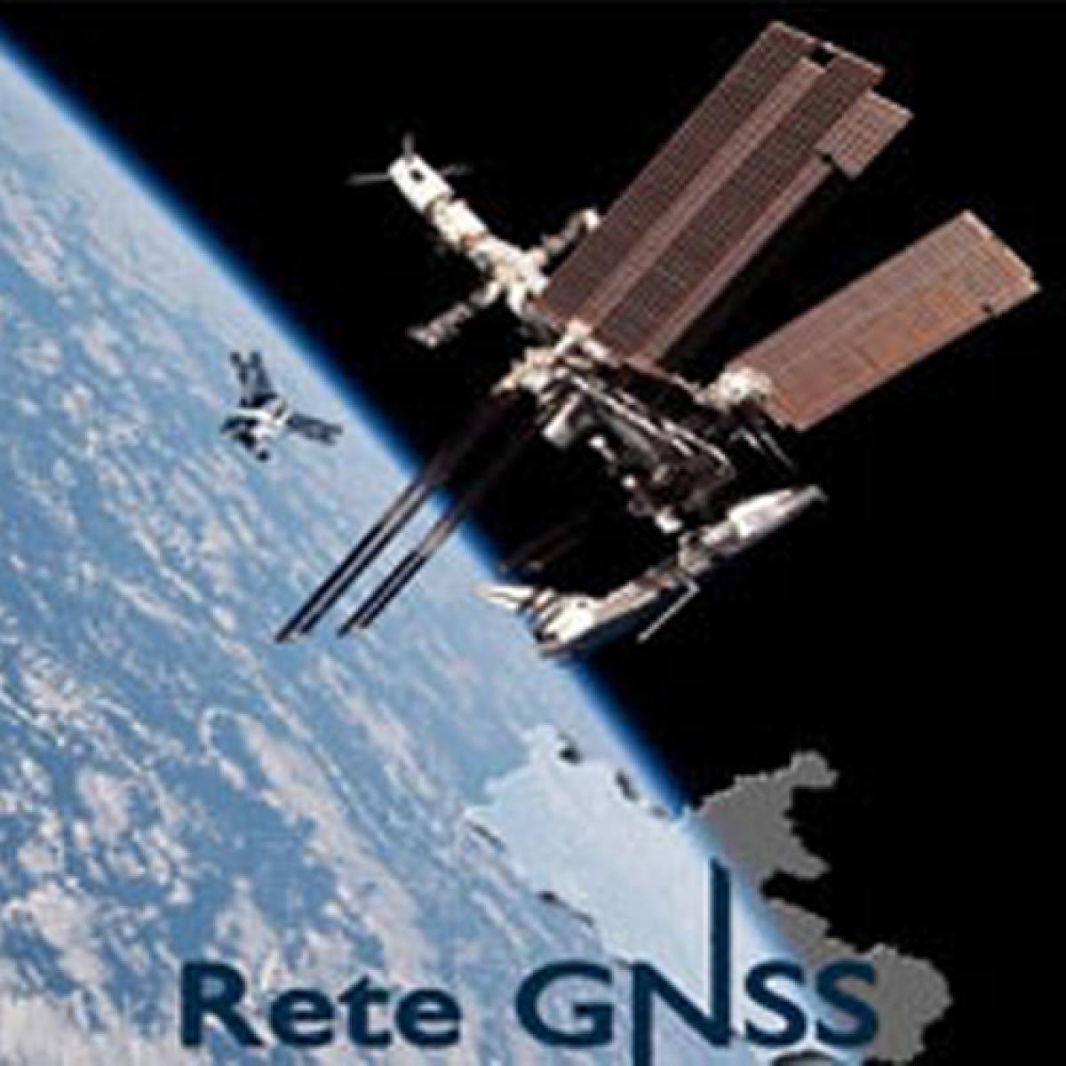 satellite in orbita