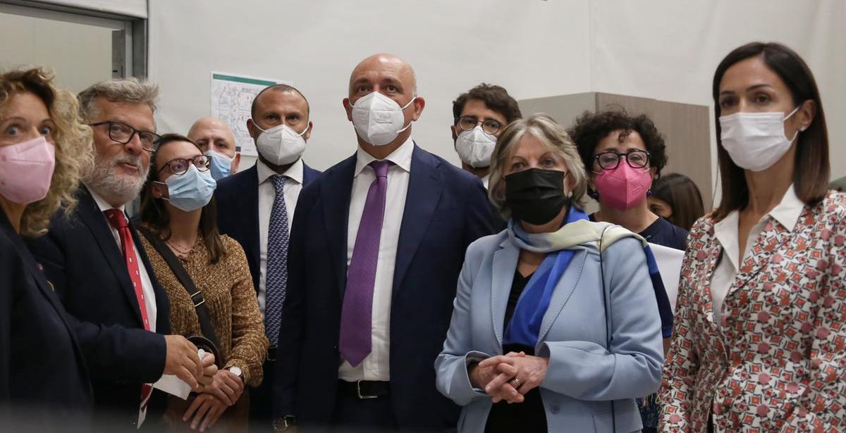 Il Vice Presidente Daniele Leodori con la Ministra Carfagna e la commissaria europea Elisa Ferreira