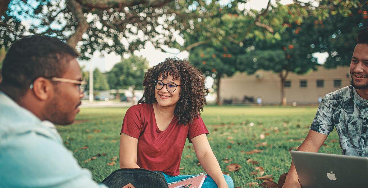 Studenti Università Foto di Naassom Azevedo da Pixabay