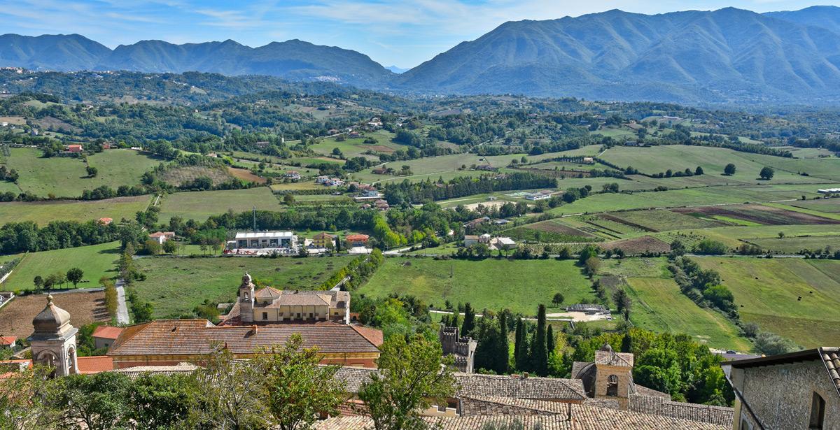 Panorama paesaggio rutale nel Lazio - Foto di Giambattista da Adobe Stock