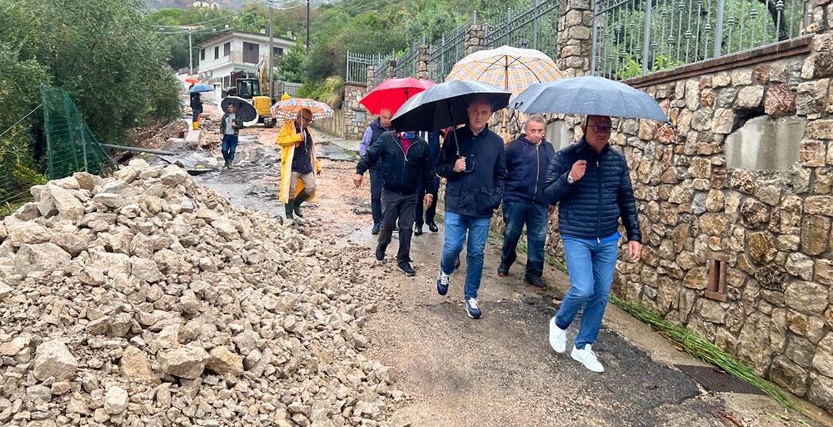 Il vicepresidente della Regione Lazio, Daniele Leodori in visita nei luoghi colpiti dalle intense piogge e dal forte vento di ieri