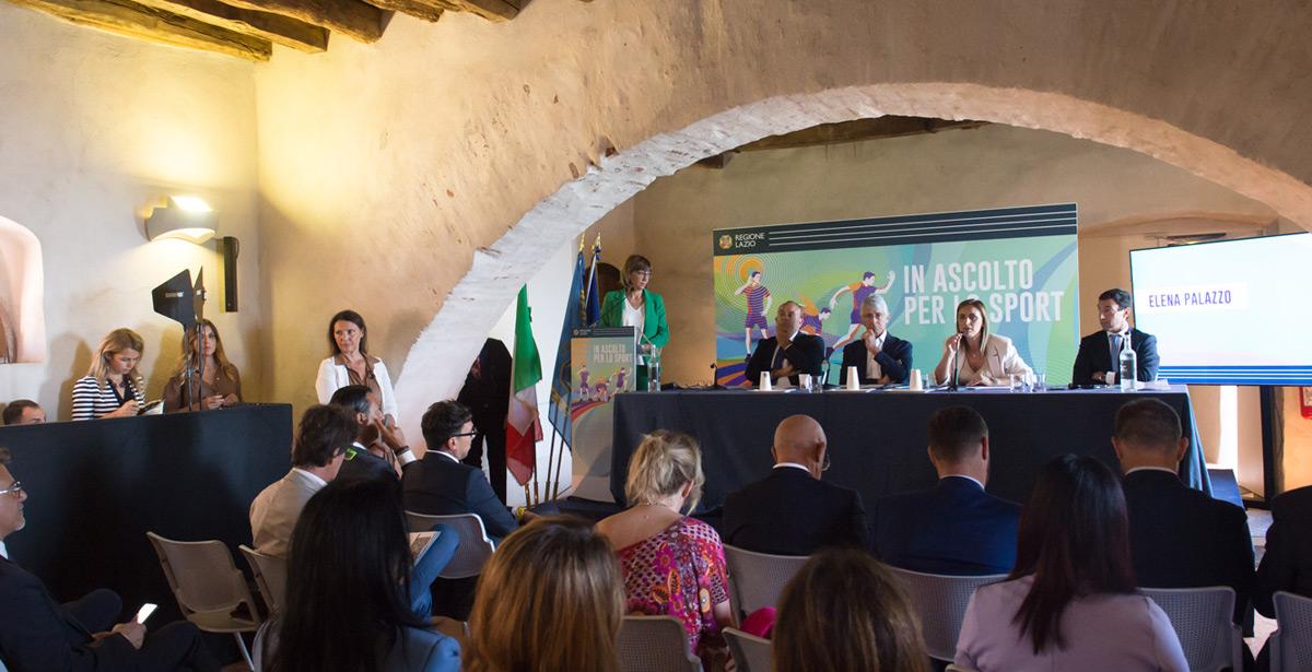 Il Presidente del Consiglio Regionale Aurigemma, il Ministro Abodi e l'Assessore Palazzo durante l'evento al Castello di Santa Severa