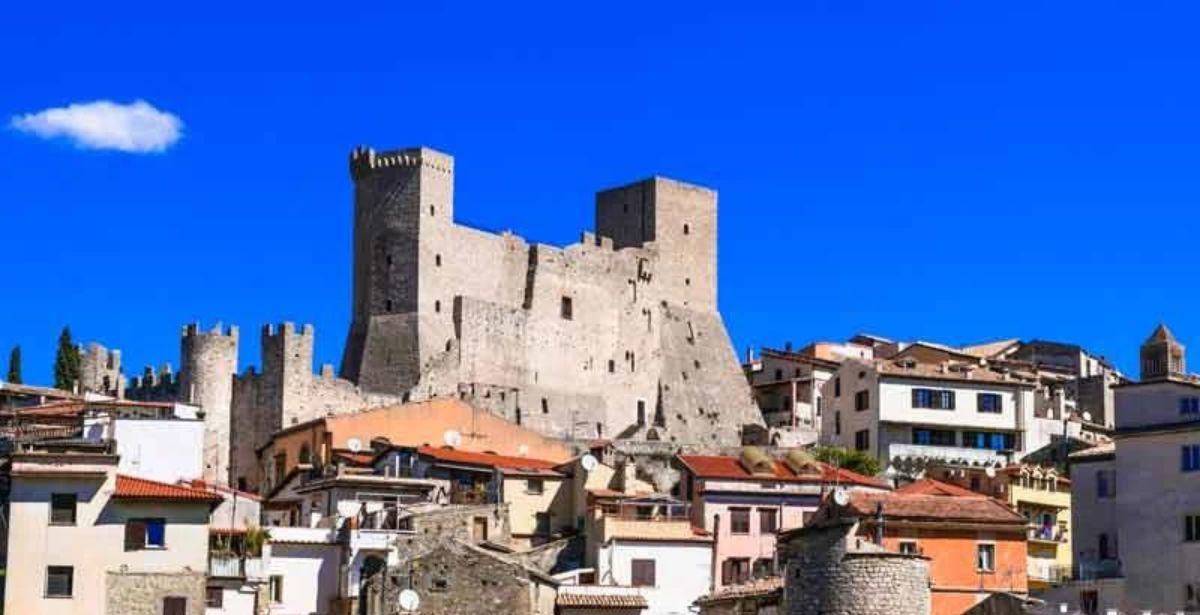 Itri - da https://www.visitlazio.com/itri/