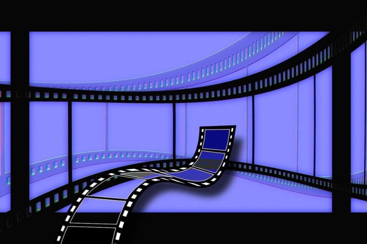 Cinema - Foto di <a href="https://pixabay.com/it/users/geralt-9301/?utm_source=link-attribution&utm_medium=referral&utm_campaign=image&utm_content=195860">Gerd Altmann</a> da <a href="https://pixabay.com/it//?utm_source=link-attribution&utm_medium=referral&utm_campaign=image&utm_content=195860">Pixabay</a>