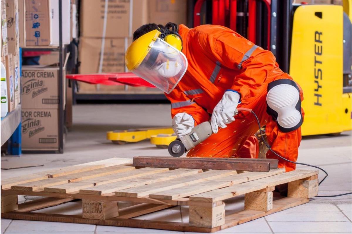 Sicurezza sul lavoro - Foto di <a href="https://pixabay.com/it/users/voltamax-60363/?utm_source=link-attribution&utm_medium=referral&utm_campaign=image&utm_content=1636393">Yerson Retamal</a> da <a href="https://pixabay.com/it//?utm_source=link-attribution&utm_medium=referral&utm_campaign=image&utm_content=1636393">Pixabay</a>