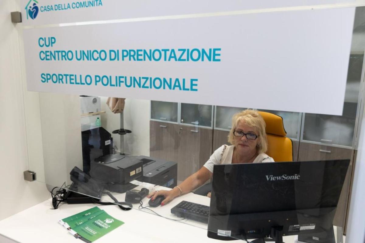 Fotocopertina - Case delle comunità